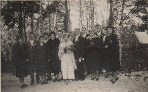 Ślub Ireny i Zygmunta Ratajczaków w 1958 roku. (Rodzina Ratajczaków i Prawickich)