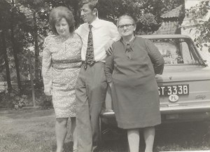 Ryszard Stachewicz z mamą Salomeą i siostrą Teresą